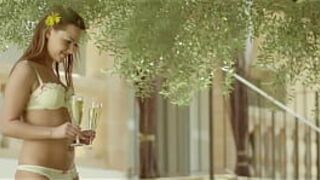 Поцелуи Романтические лесбиянки из Европы - порно видео