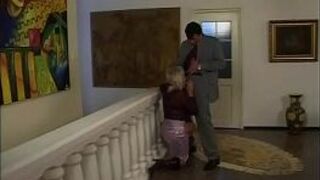 Зрелая сучка Луки (полные фильмы) - порно видео