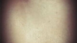 Пара, жена Аша, раздевается у глорихола, дает без презерватива, и этот придурок не может получить твердый хуй, свинг горячей жены Аши - порно видео